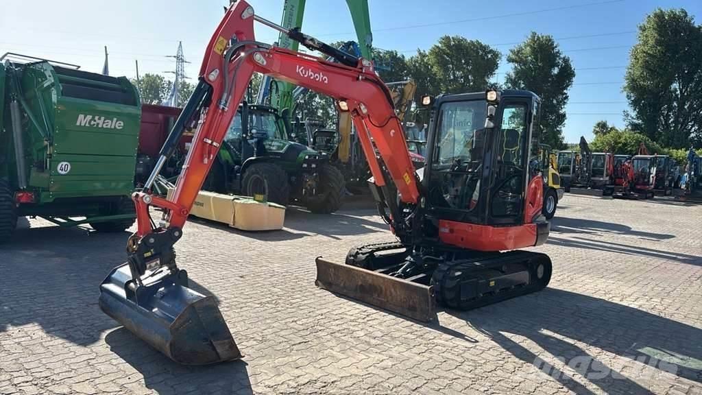Kubota KX042-4 小型挖土機/掘鑿機<7t(小型挖掘機)