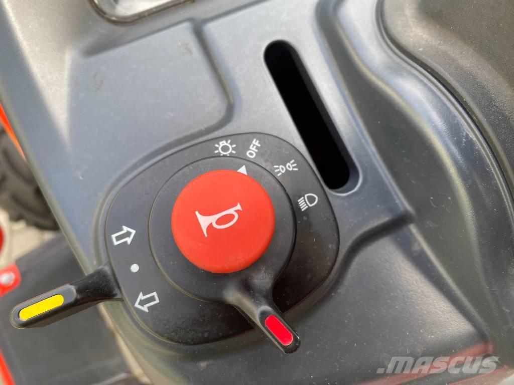 Kioti CS 2220 曳引機