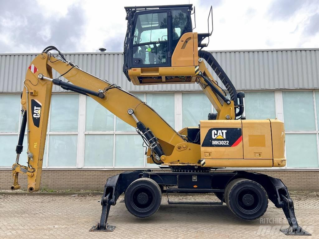 CAT MH3022  2015   CE 廢棄物/工業用操作車