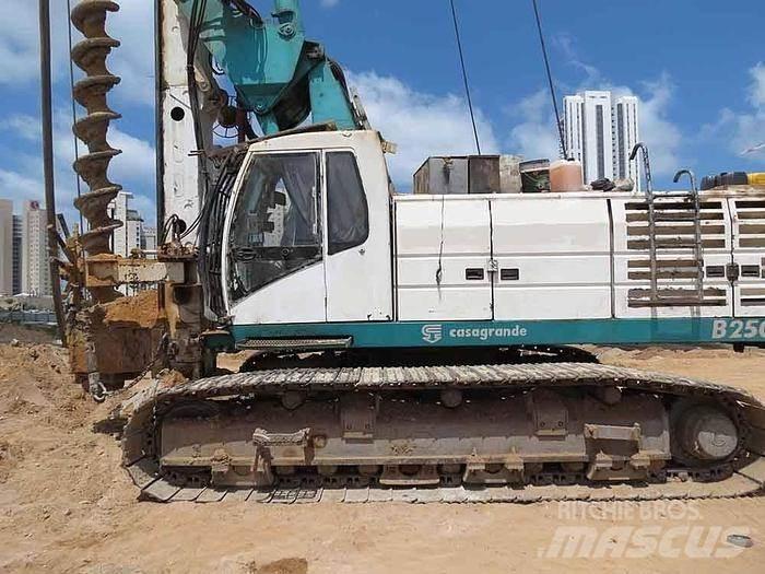 Casagrande B250 鑽孔機