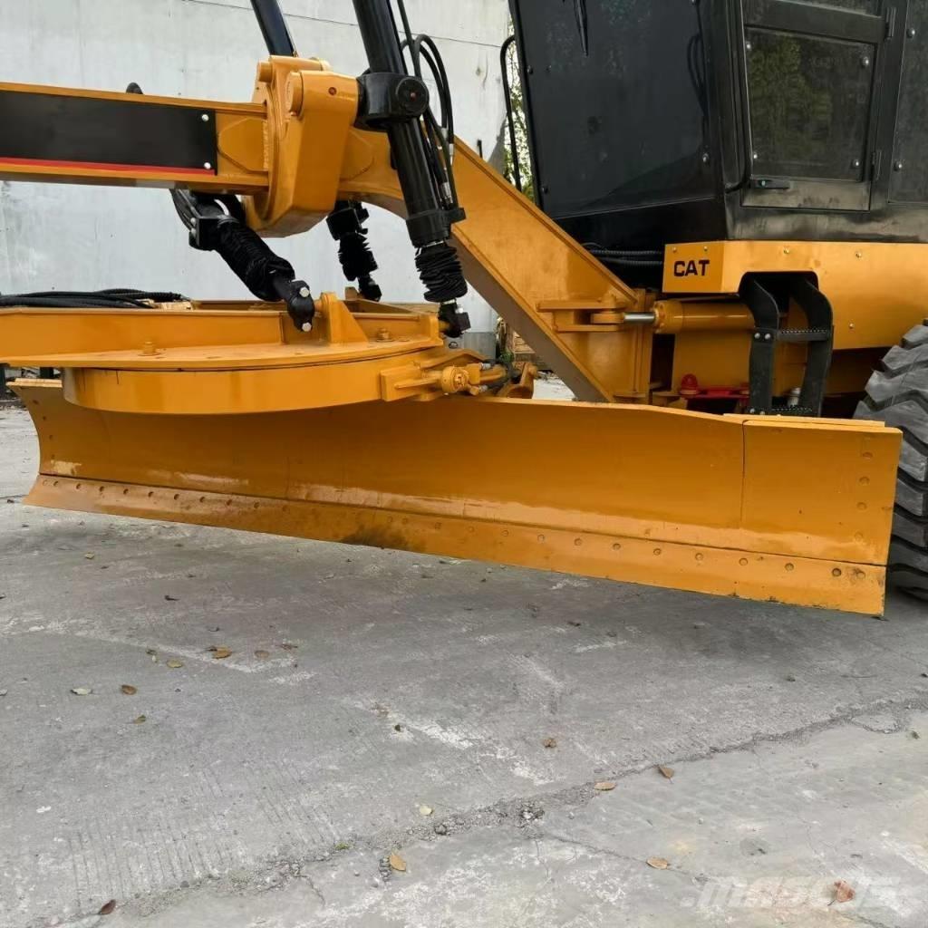 CAT 140 G 平土機
