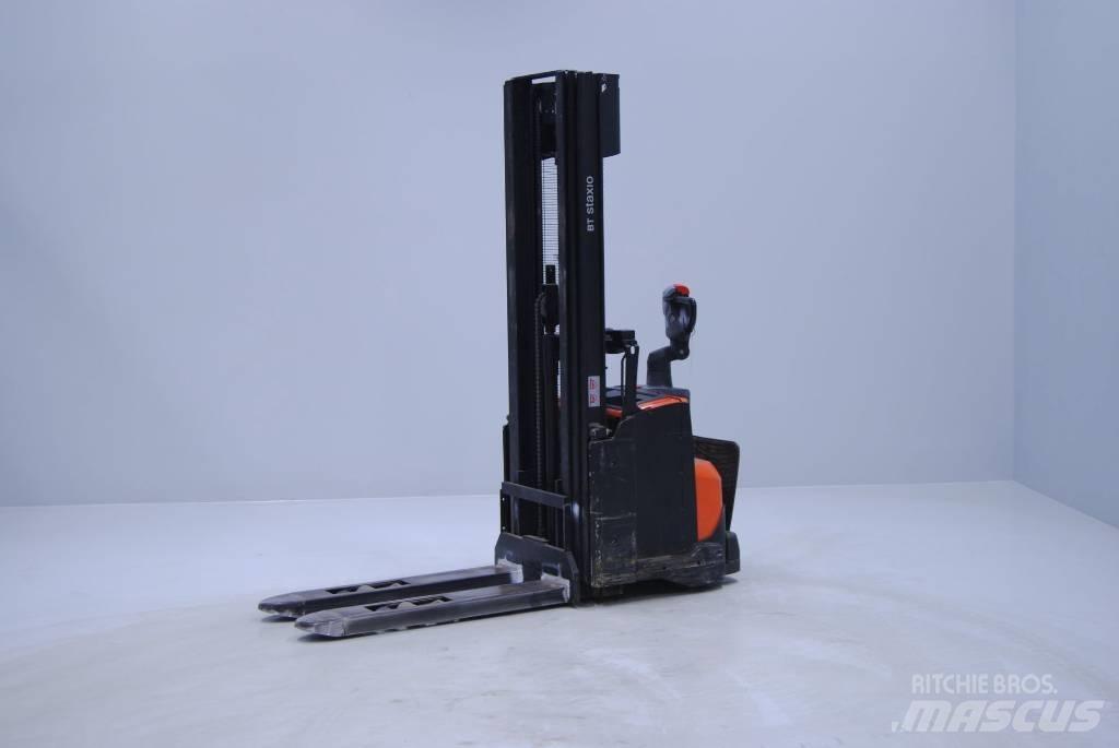 Toyota SWE140L 行走控制式堆積機