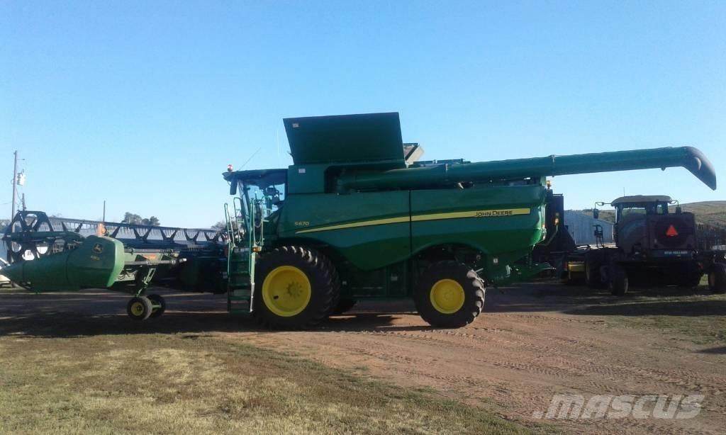 John Deere S 670 聯合收穫機