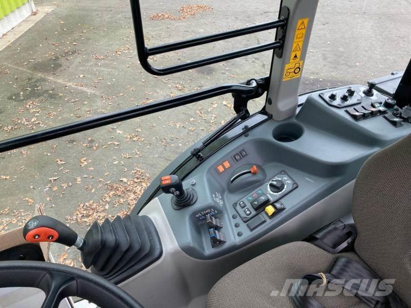 CLAAS NEXOS 260 L 曳引機