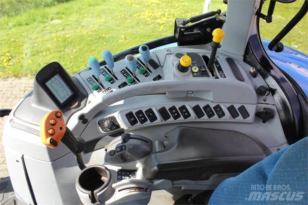 New Holland T7050 曳引機