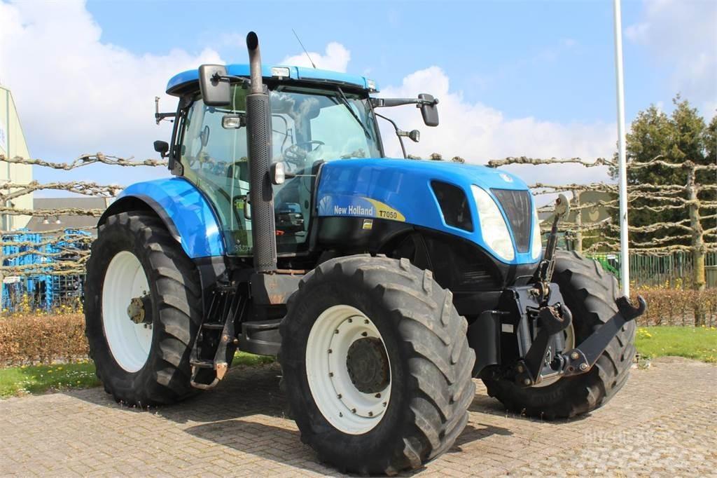 New Holland T7050 曳引機