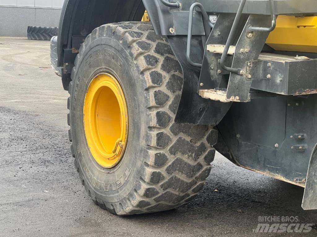 Komatsu WA 380-7 輪胎式裝載機
