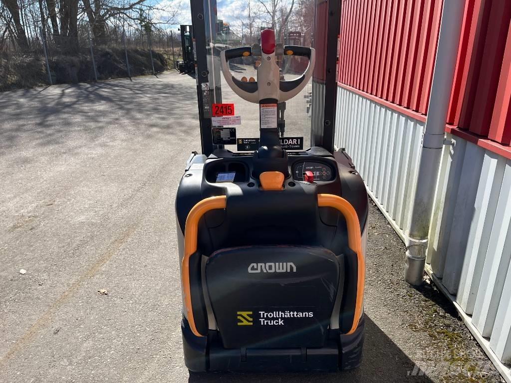Crown ETi40001,2 行走控制式堆積機