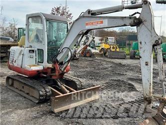 Takeuchi TB135 小型挖土機/掘鑿機<7t(小型挖掘機)