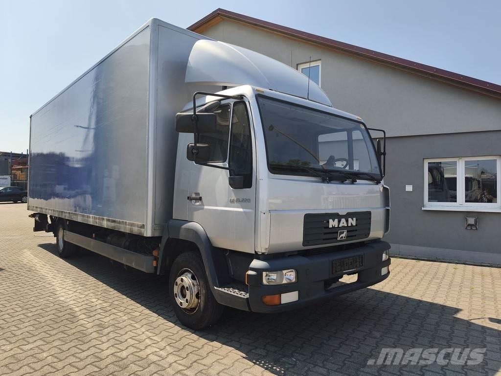 MAN LE 10.220 貨箱式卡車