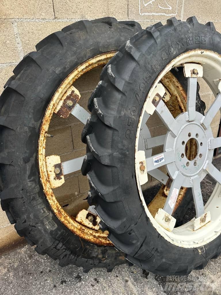 Michelin 230/95R48 輪胎、車輪和輪圈
