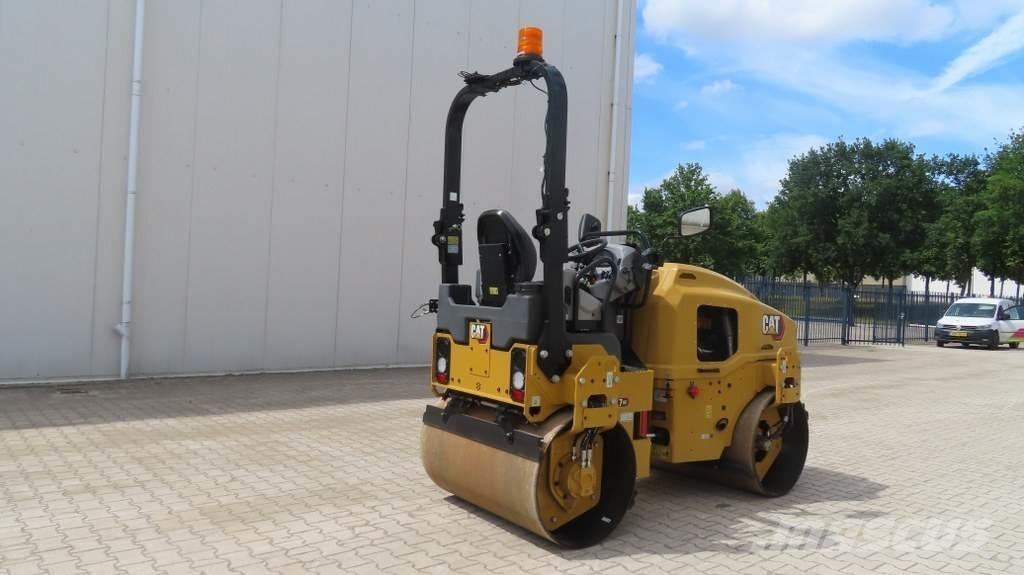 CAT CB2.7GC 雙輪滾壓機