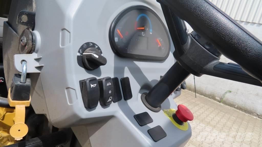 CAT CB2.7GC 雙輪滾壓機