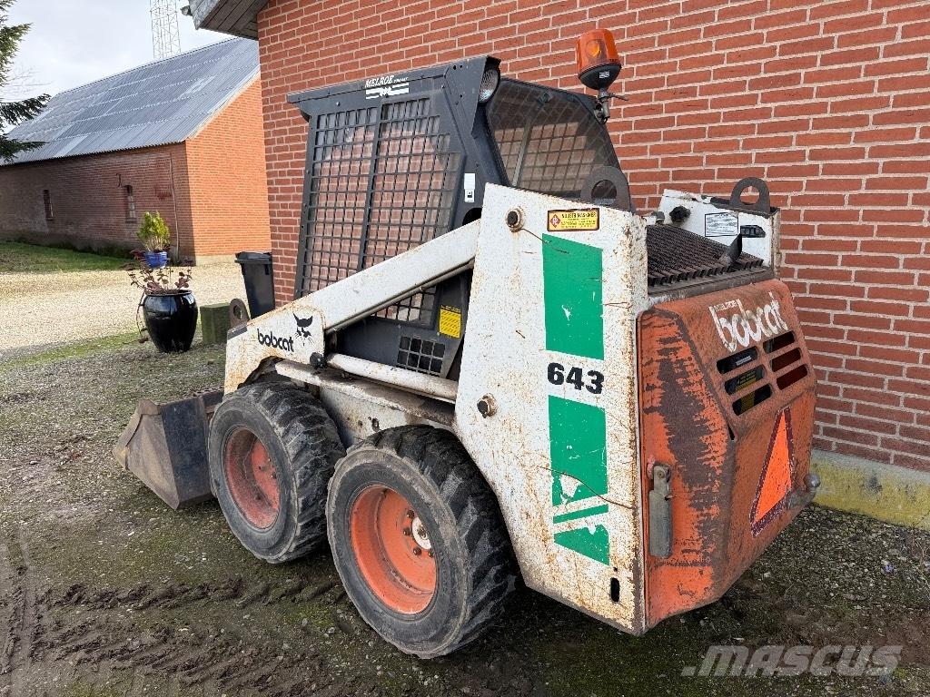 Bobcat 643 滑移轉向裝載機