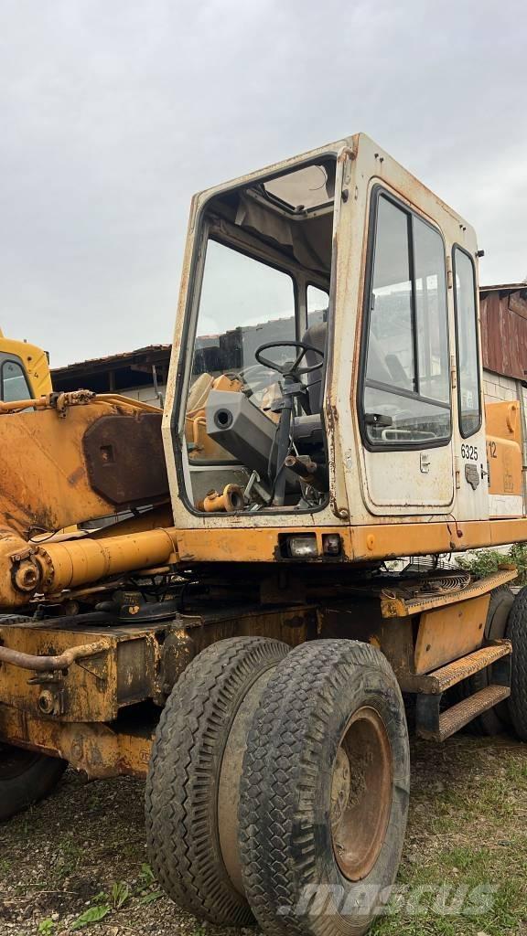 Liebherr 912 油壓