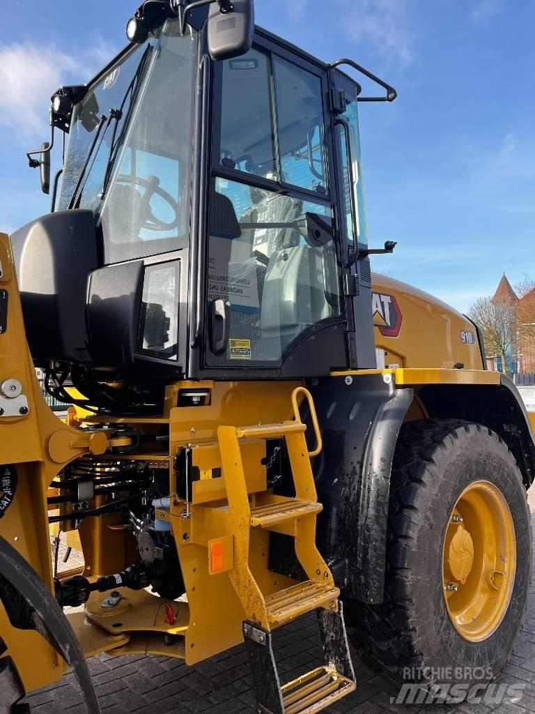 CAT 910 輪胎式裝載機