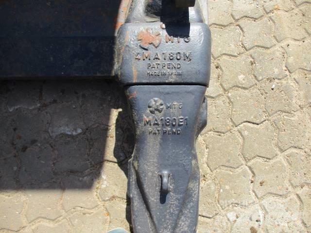 Klepp Mek 4400 Liter 鏟斗