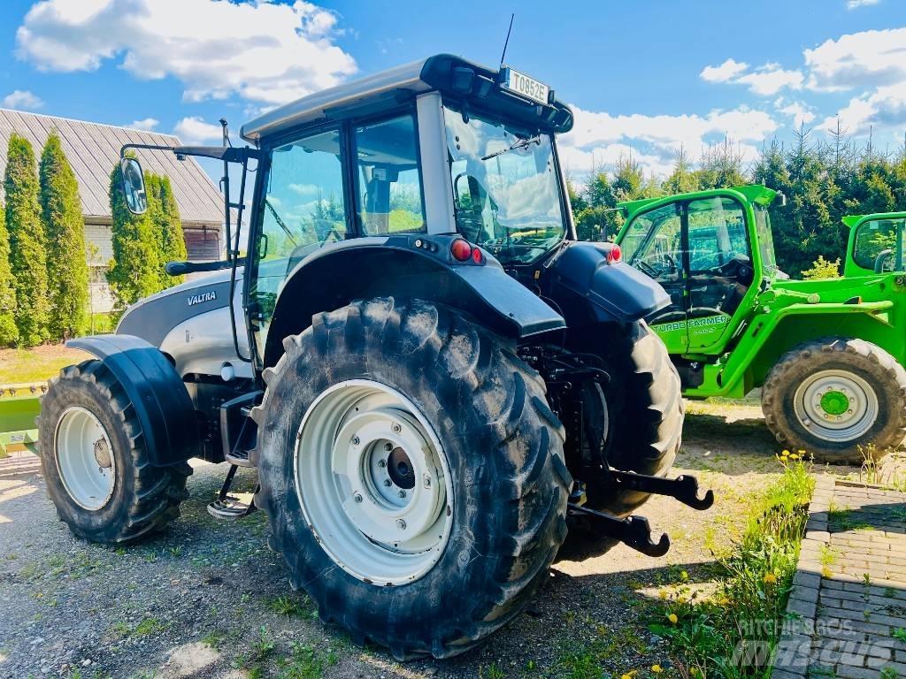 Valtra T 121 曳引機