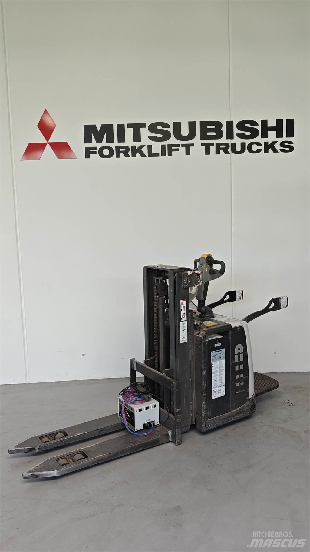 Atlet PSP160 平台型低架升降機