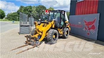 CAT 908 輪胎式裝載機