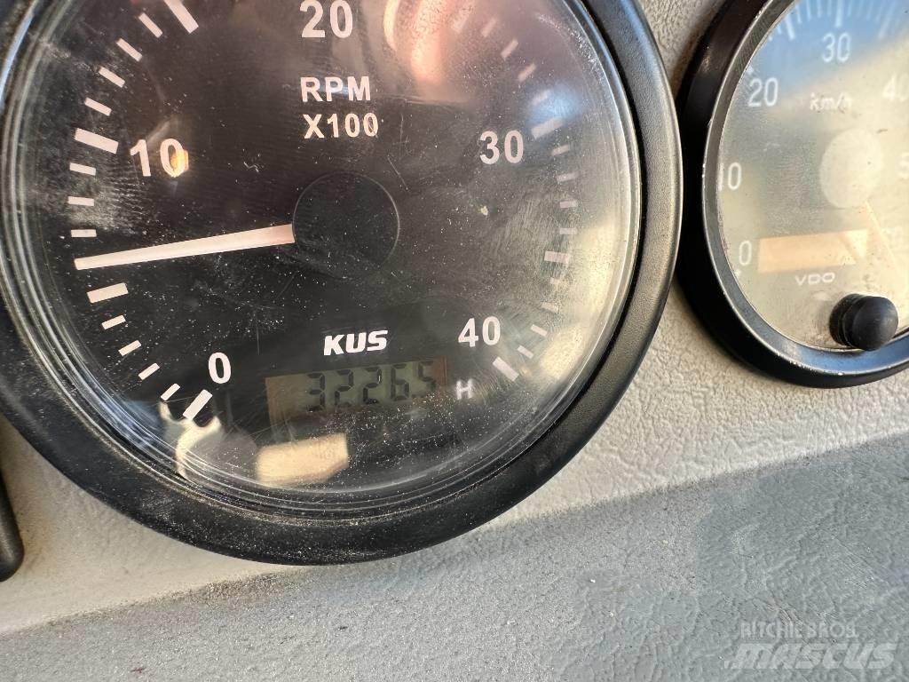 Moxy MT 26 鉸接式起吊車