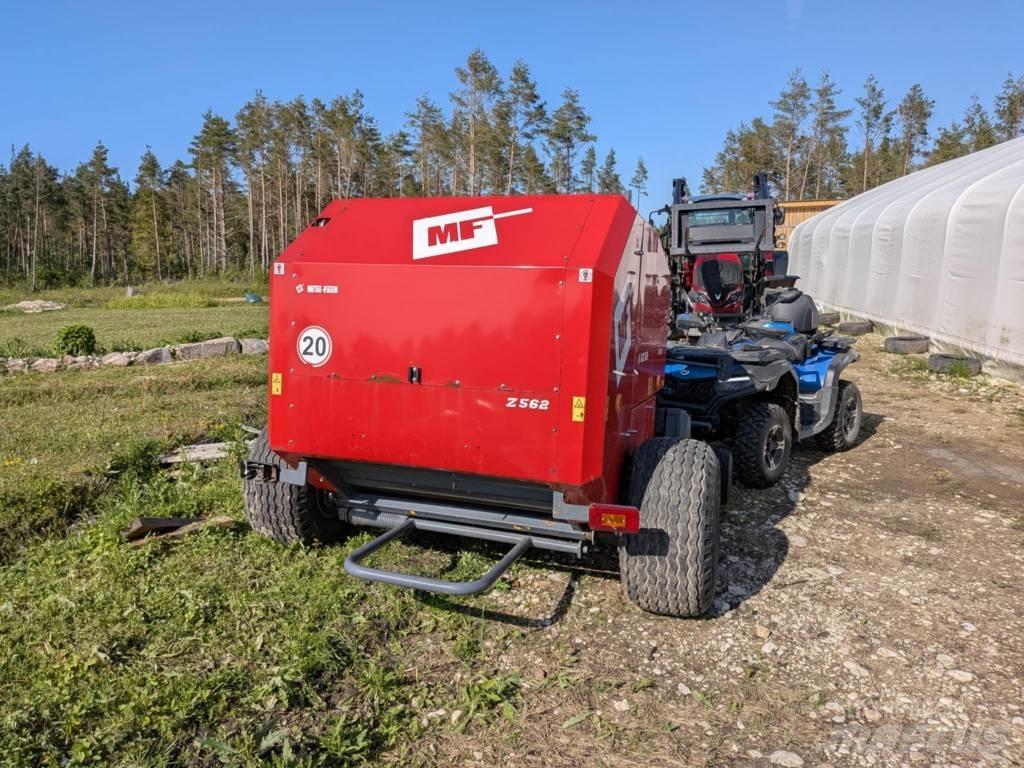 Metal-Fach Z562 圓型牧草打包機