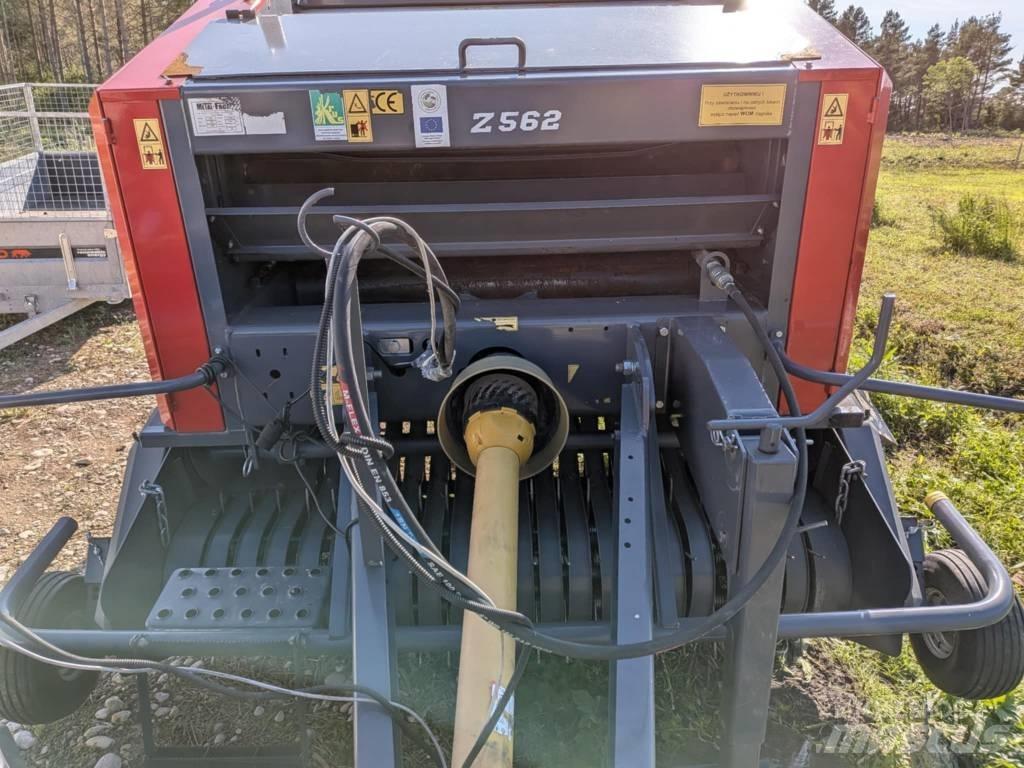 Metal-Fach Z562 圓型牧草打包機