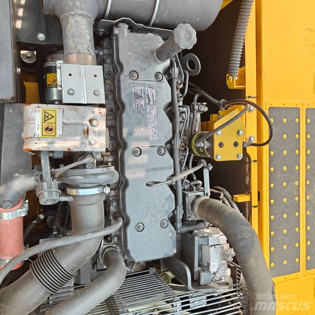 Komatsu 240-8 履帶式 挖土機/掘鑿機/挖掘機