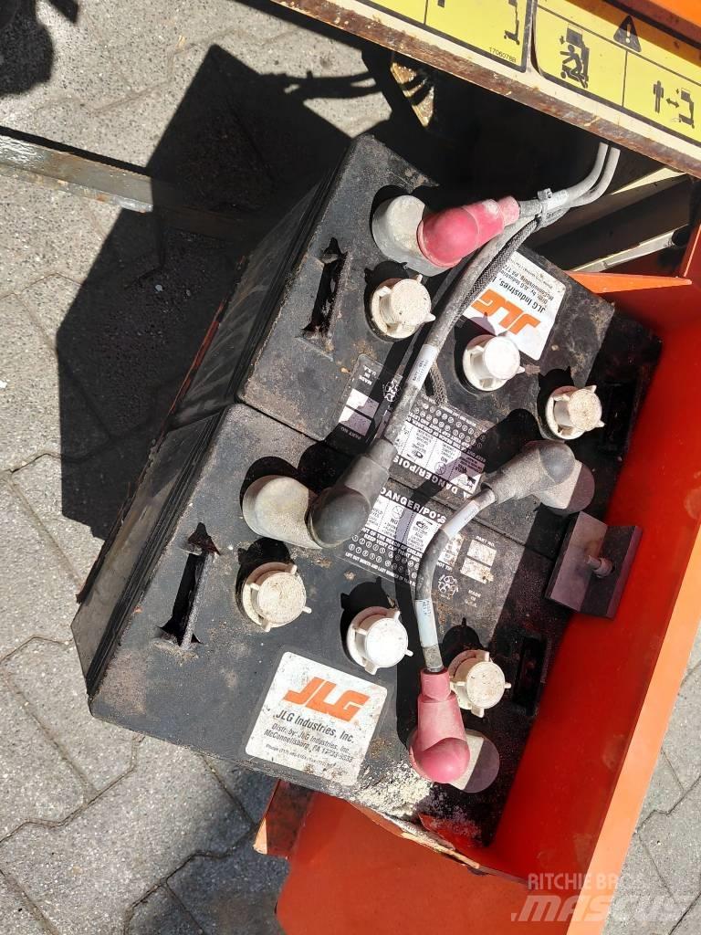 JLG 1230 ES 剪式升降機
