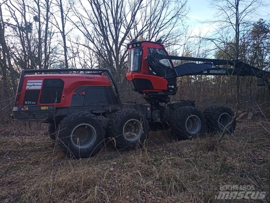 Komatsu 931 XC 收穫機