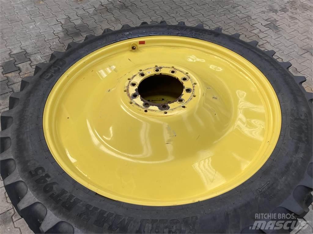 BKT 320/90R54 輪胎、車輪和輪圈