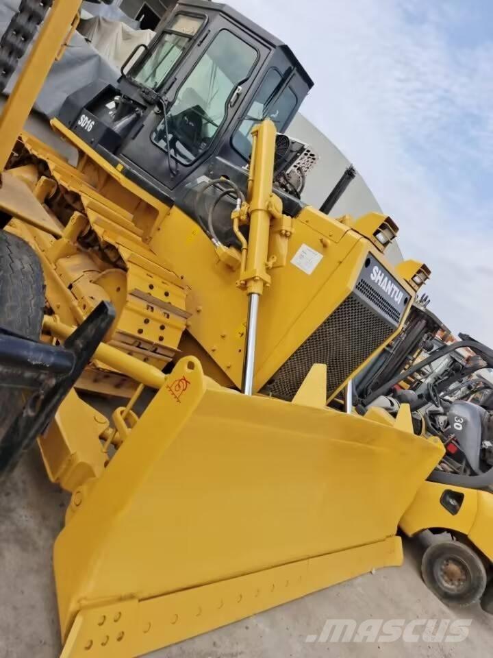 Shantui SD 16 履帶推土機