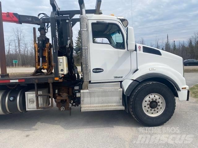 Kenworth T 880 木材貨車