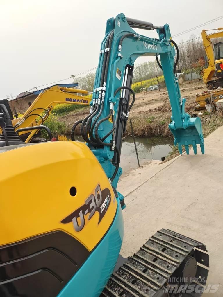 Kubota U 30 小型挖土機/掘鑿機<7t(小型挖掘機)