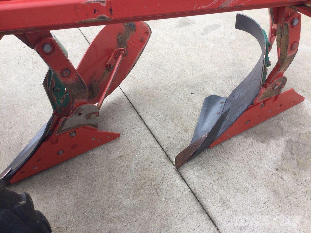 Kverneland LS100 傳統犁