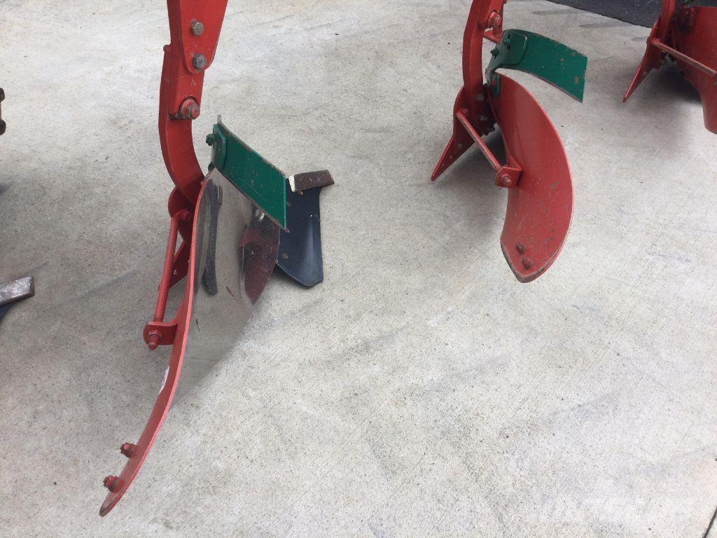 Kverneland LS100 傳統犁