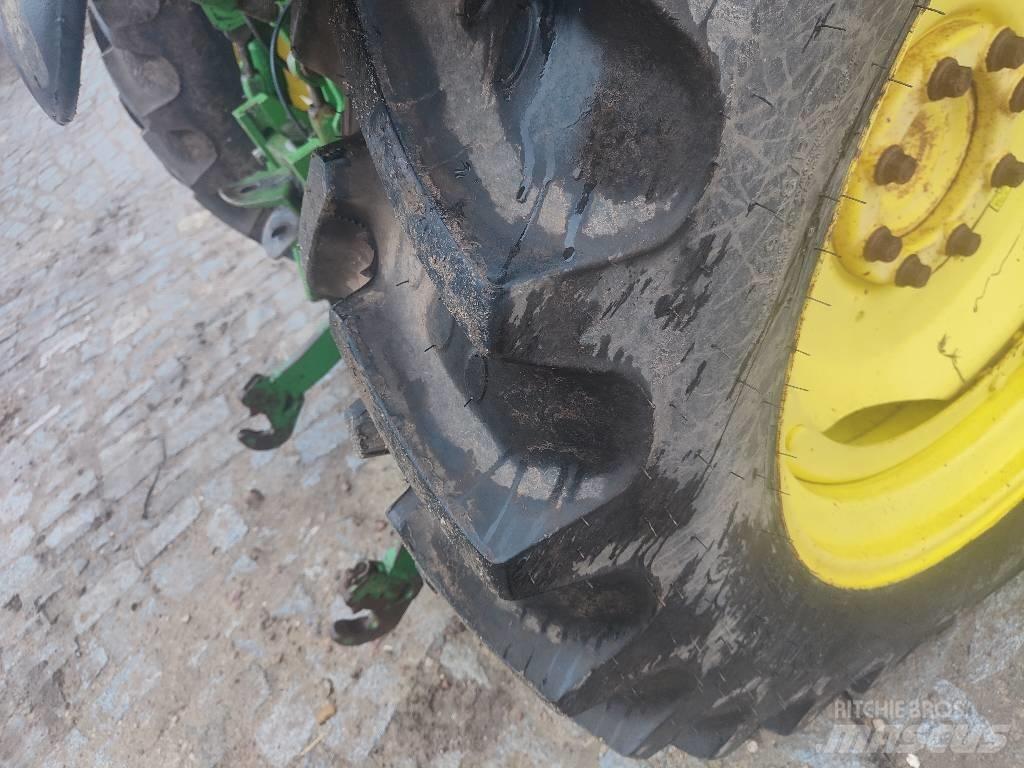 John Deere 6420 曳引機