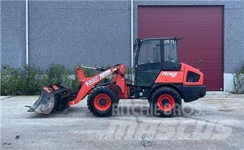 Kubota R065 輪胎式裝載機