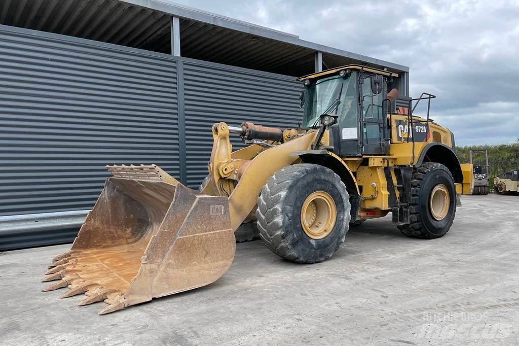CAT 972M 輪胎式裝載機