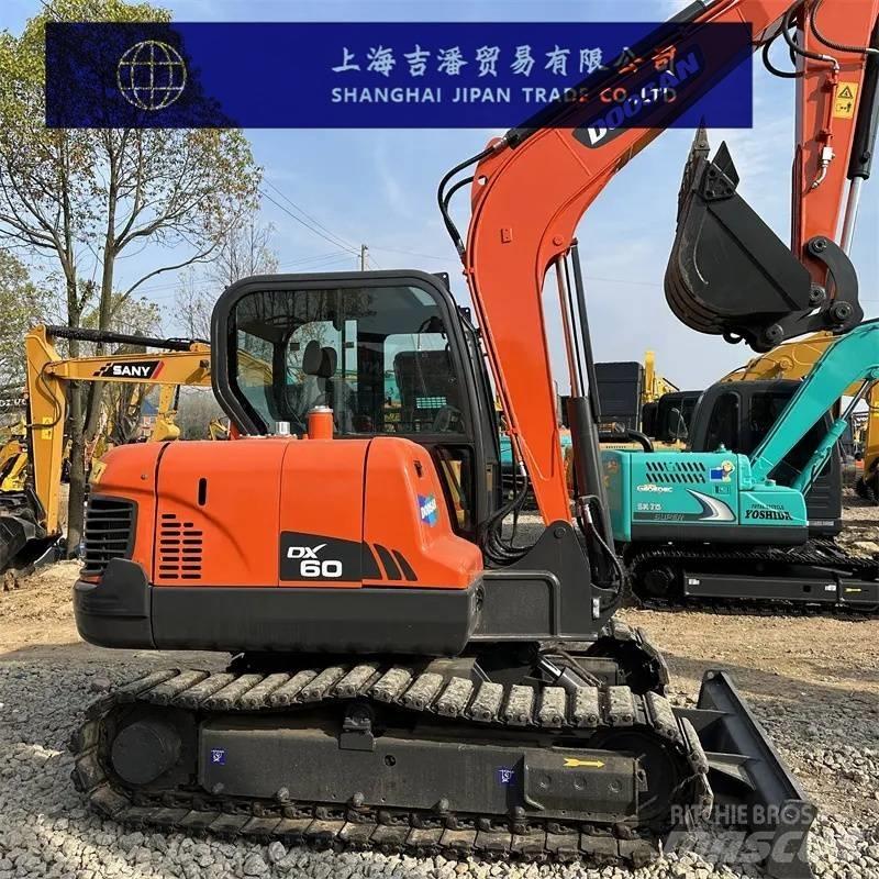 Doosan DH 60 小型挖土機/掘鑿機<7t(小型挖掘機)