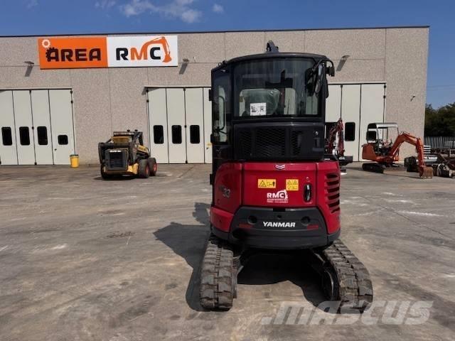 Yanmar Vio 33-6 小型挖土機/掘鑿機<7t(小型挖掘機)