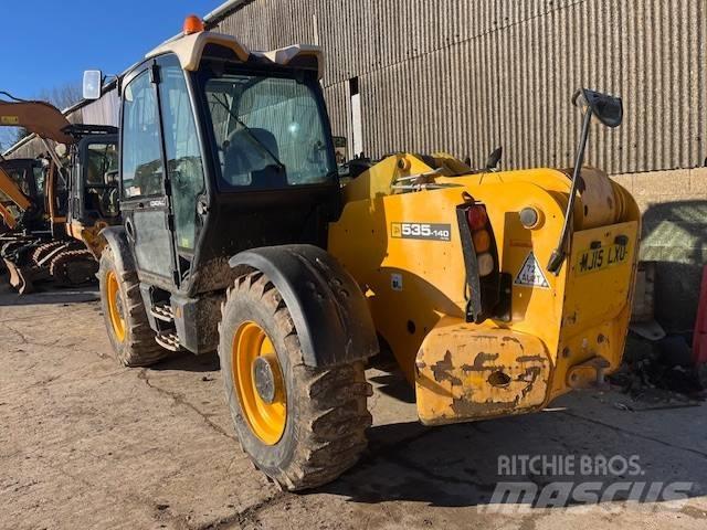 JCB 535-140 伸縮臂操作車