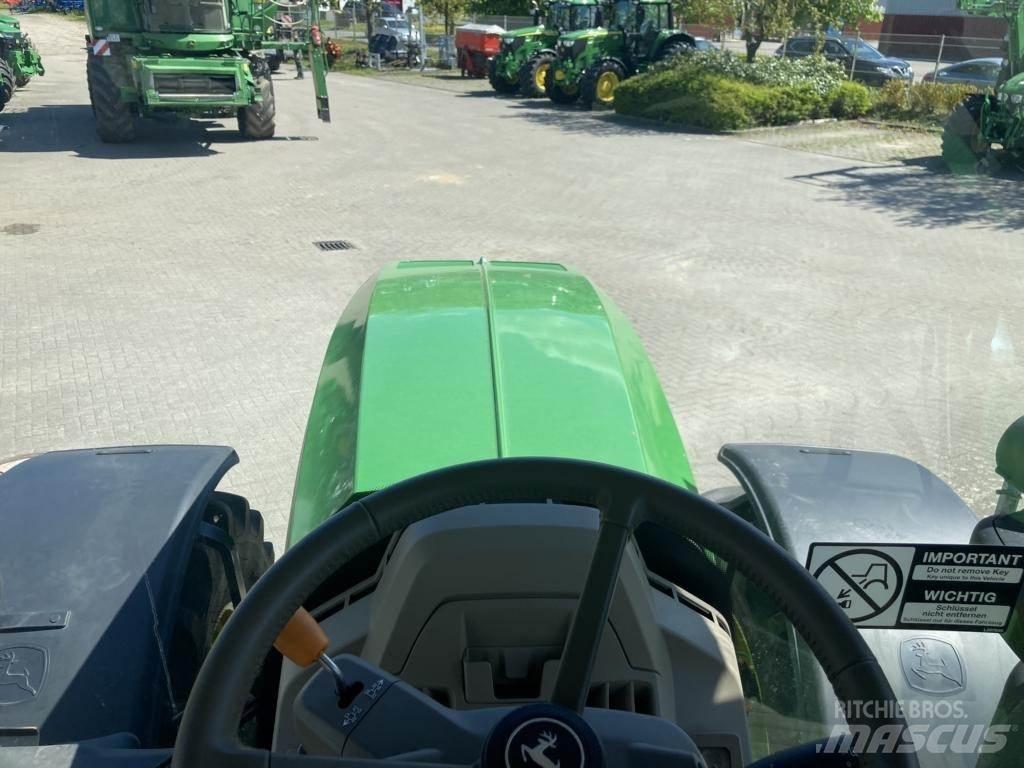 John Deere 6R215 曳引機