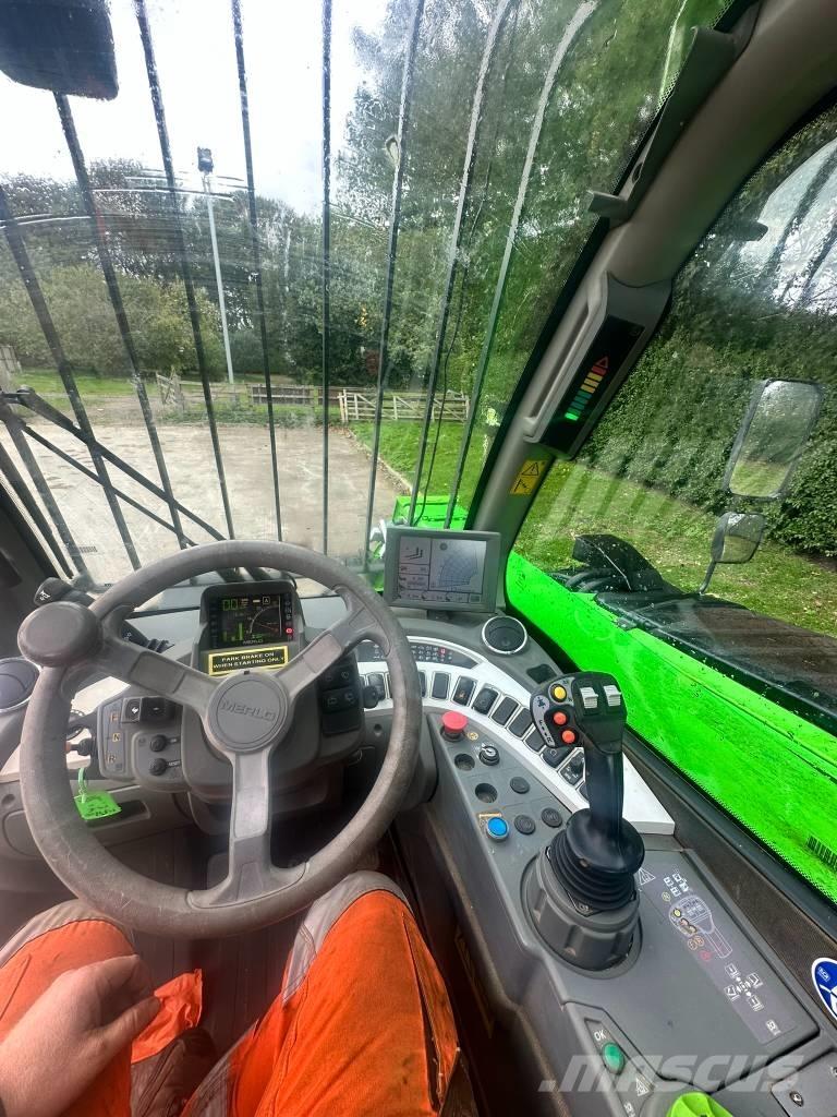 Merlo TF 42.7 農業用伸縮臂裝載機