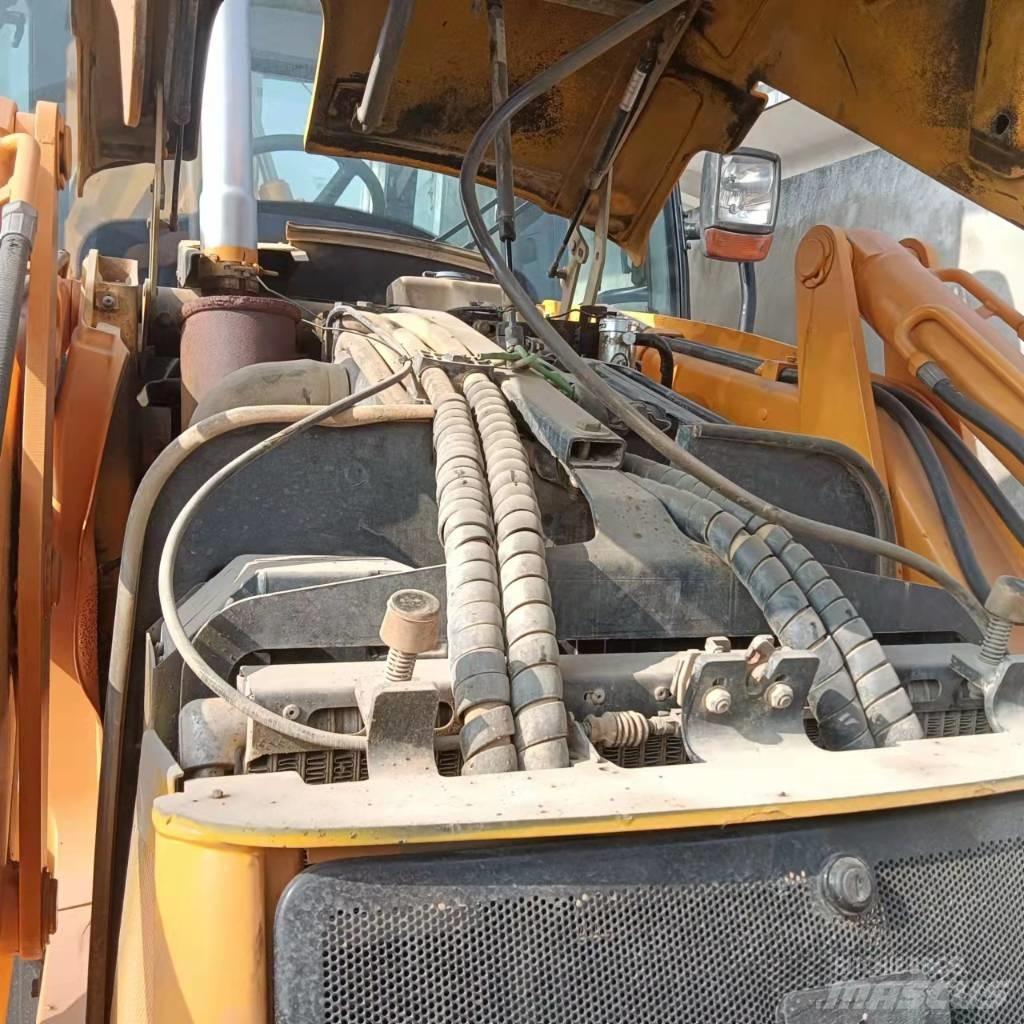 JCB 3CX 反鏟裝載機