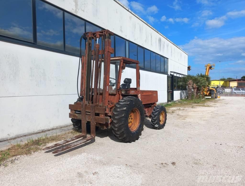 Manitou 4RM30G 柴油卡車
