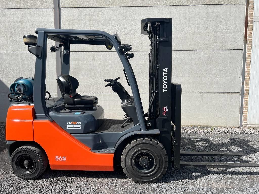 Toyota 02-8 FGF 25 液化石油氣LPG卡車