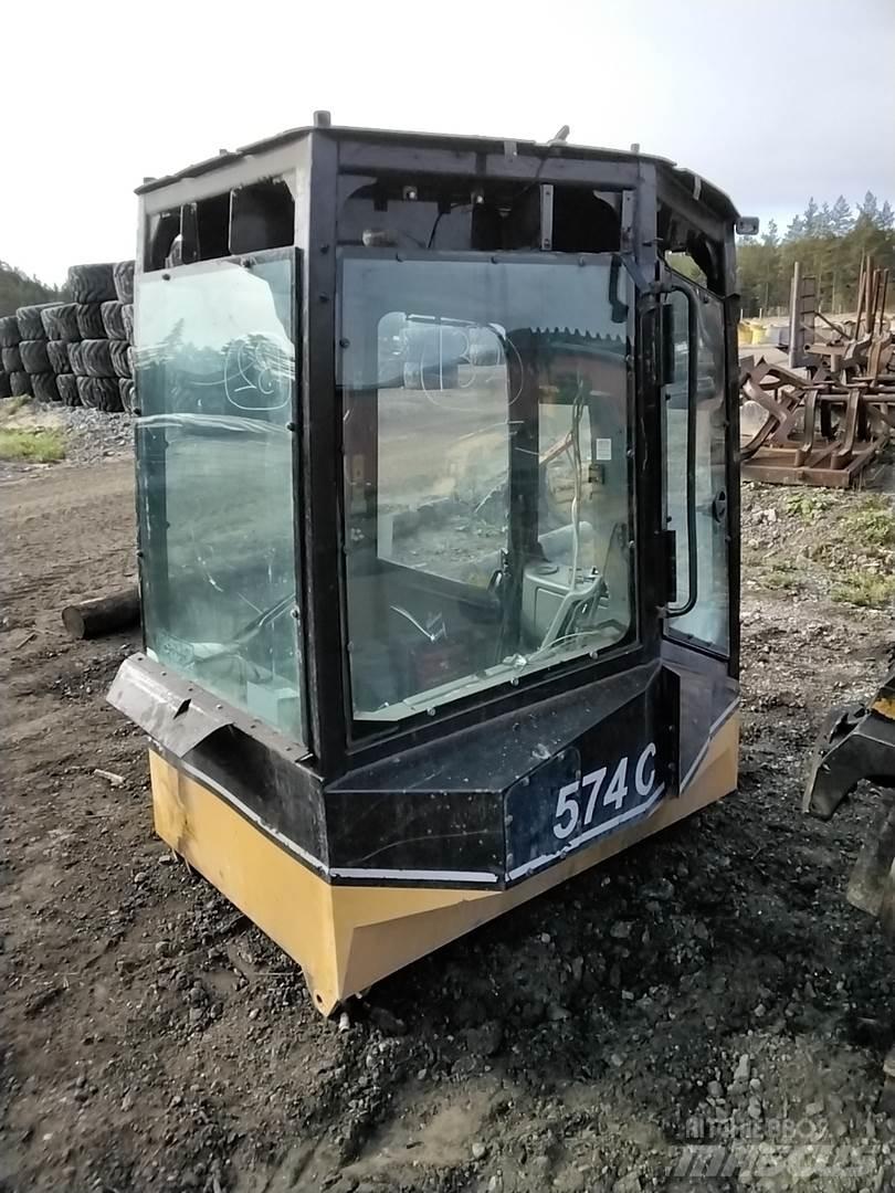 Eco Log 574C 駕駛室與內部