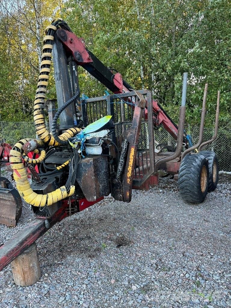 Patu 805 收穫集運機