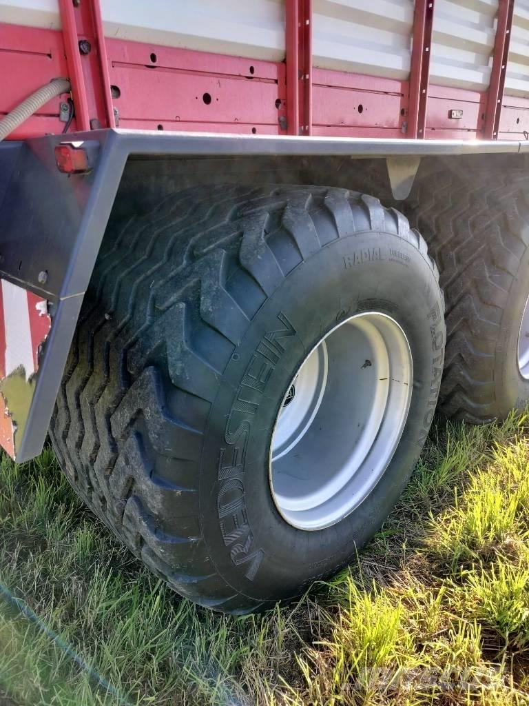 Pöttinger Torro 5700 自裝式拖車